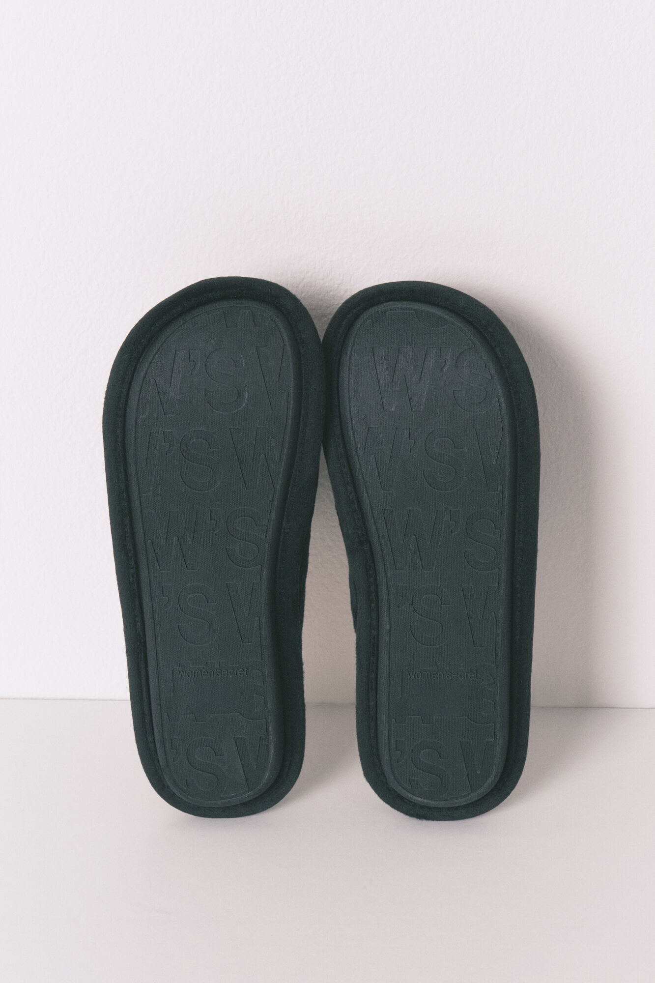 Women'secret Sobne papuče sa 3D &scaron;tampom meksičke lobanje