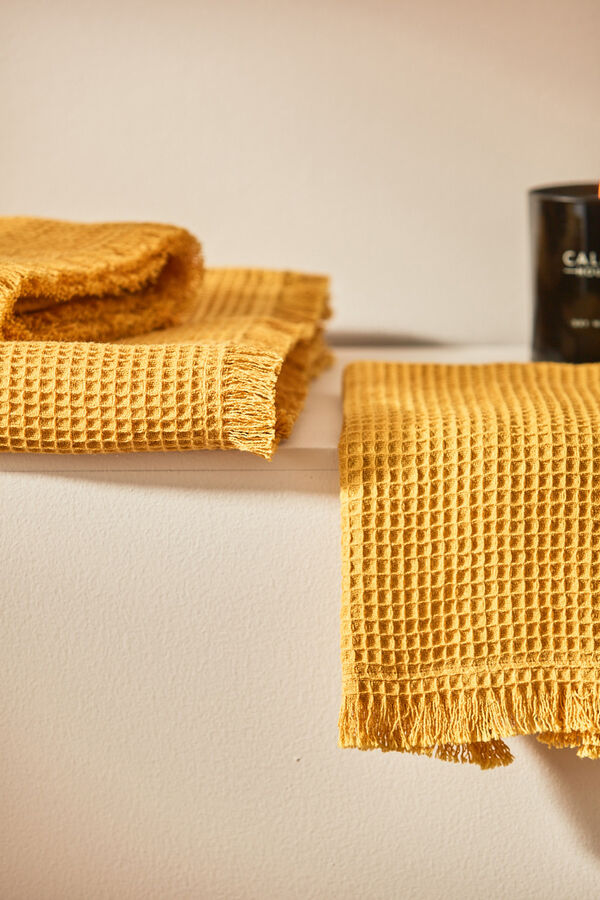 Calma House Marte mustard bath sheet printed