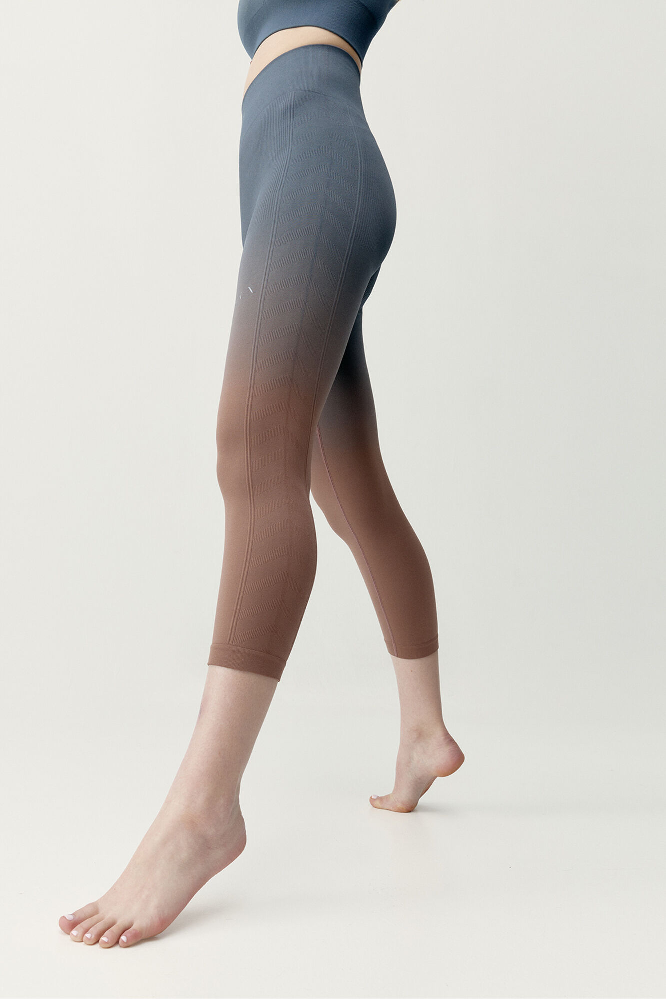 Born Living Yoga Grau-braune Sport-Leggings DIONE