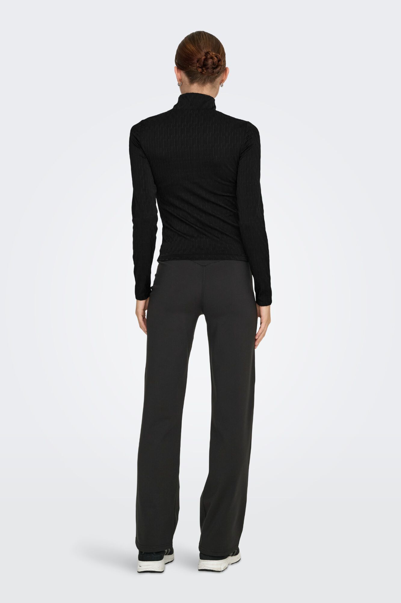 Only Play Top de cuello alto con cremallera