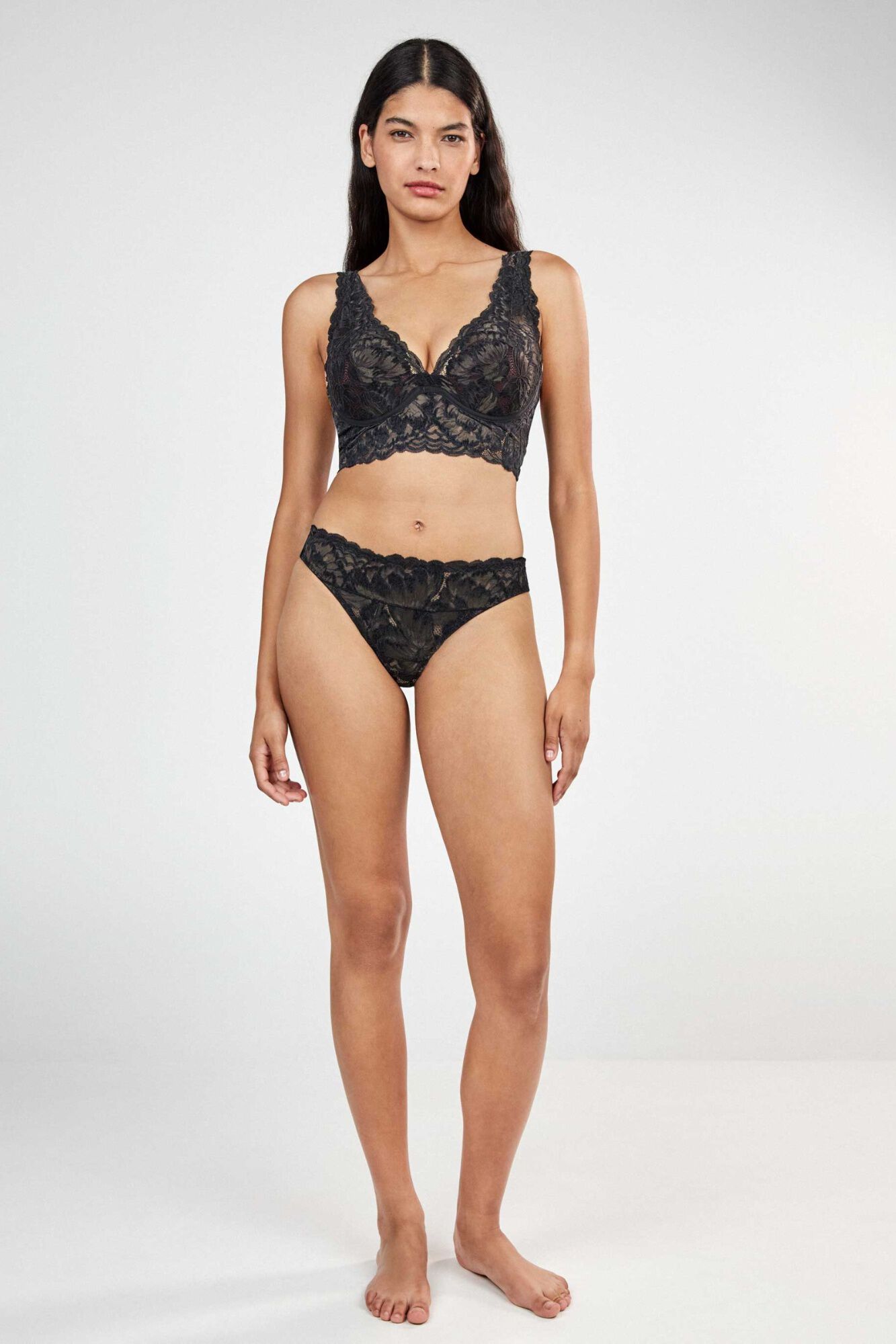 Gisela Bralette aus Spitze und Samt