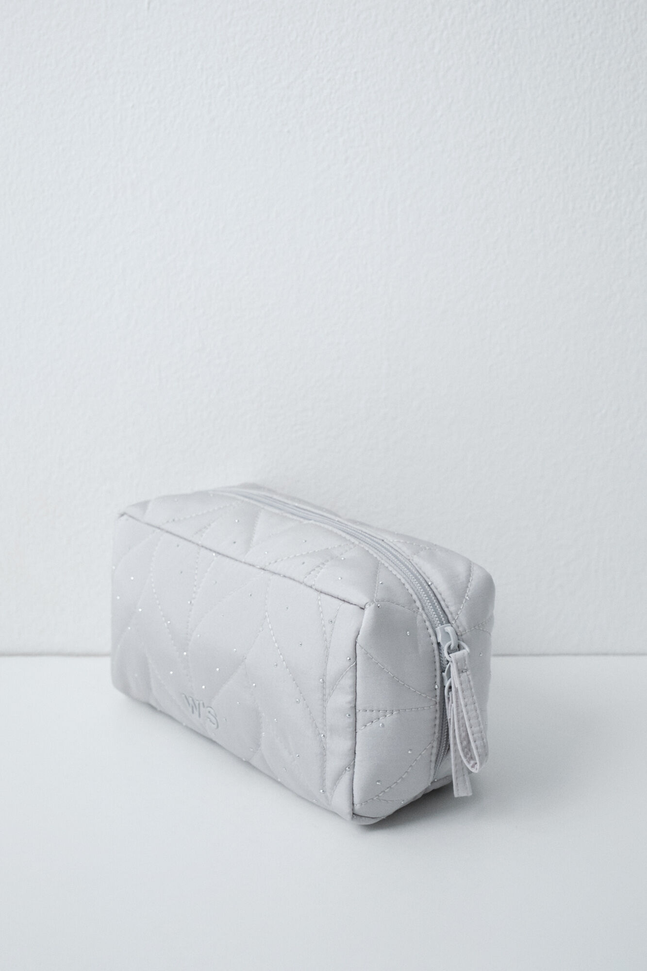 Women'secret Trousse de toilette portefeuille matelass&eacute;e grise