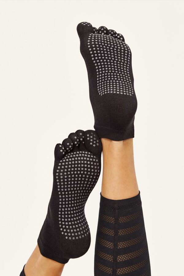 Born Living Yoga Short sports toe socks black