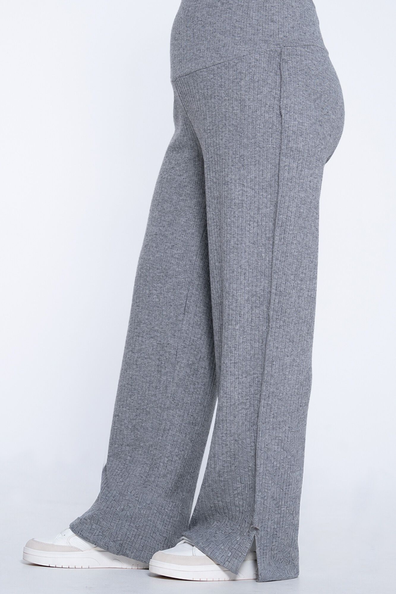 Ohma! Cal&ccedil;a pr&eacute;-mam&atilde; larga com costuras