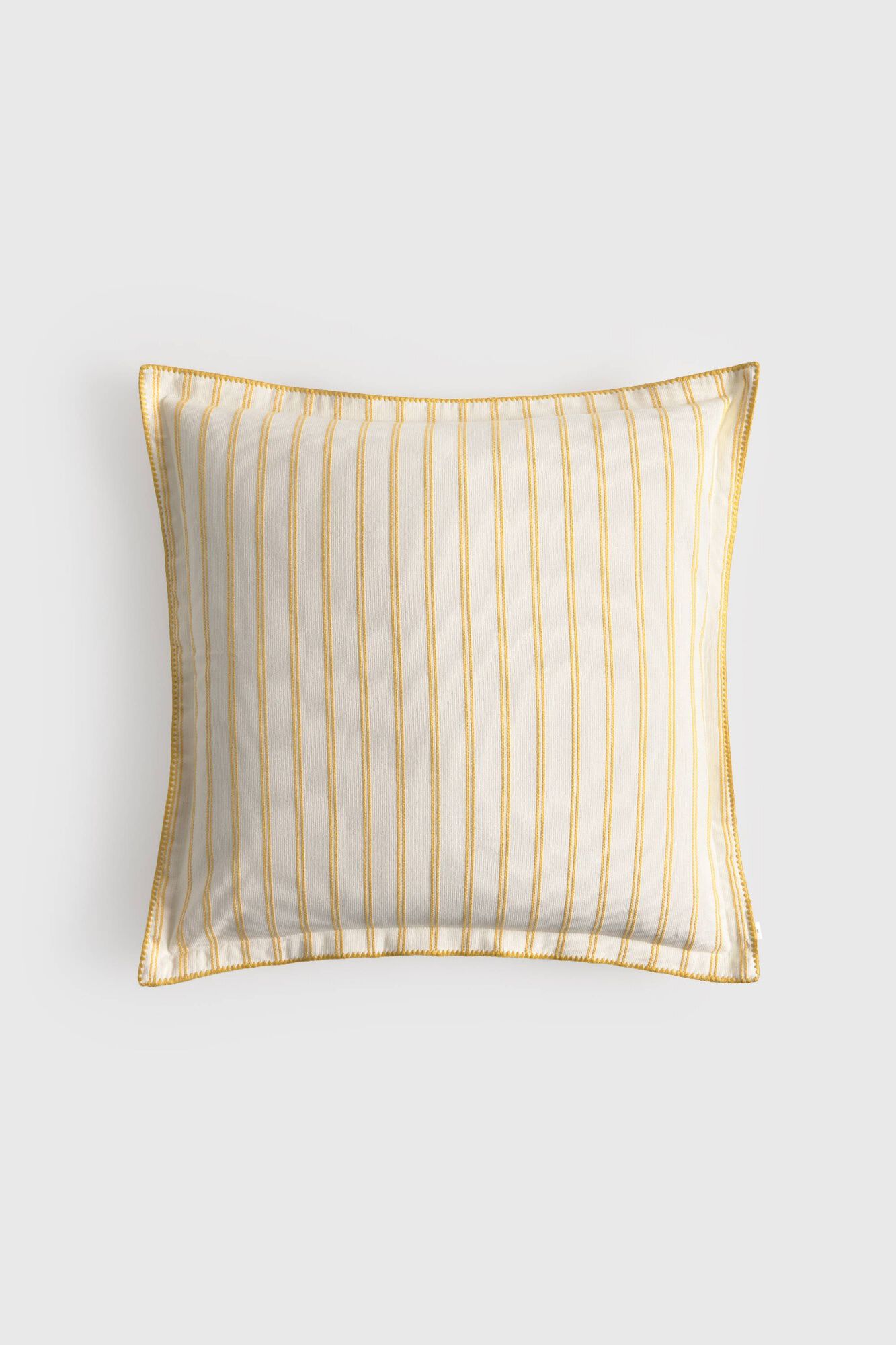 Textura Capa de almofada em algod&atilde;o &agrave;s riscas com acabamento bordado