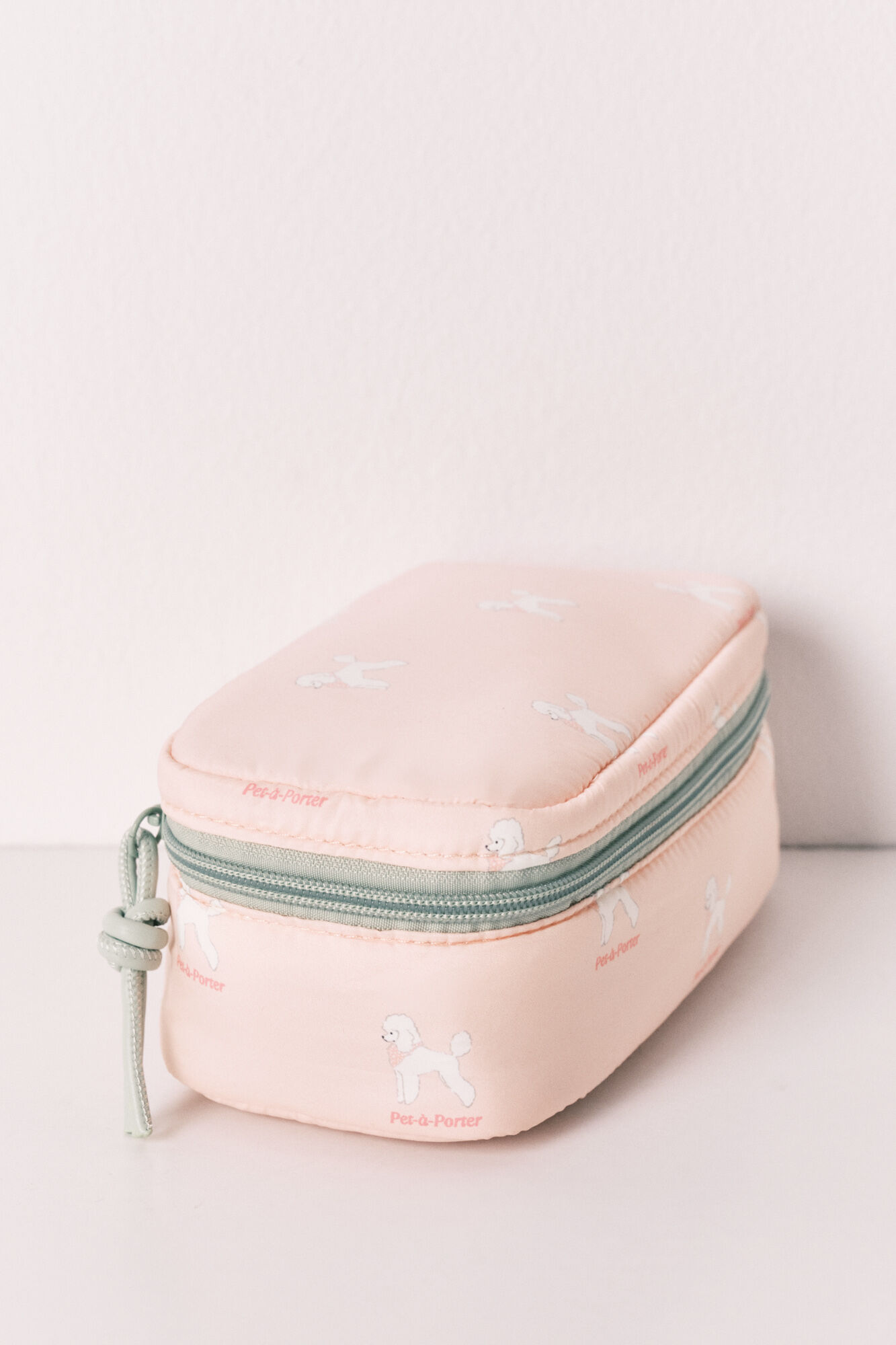 Women'secret Pink small dog print vanity case