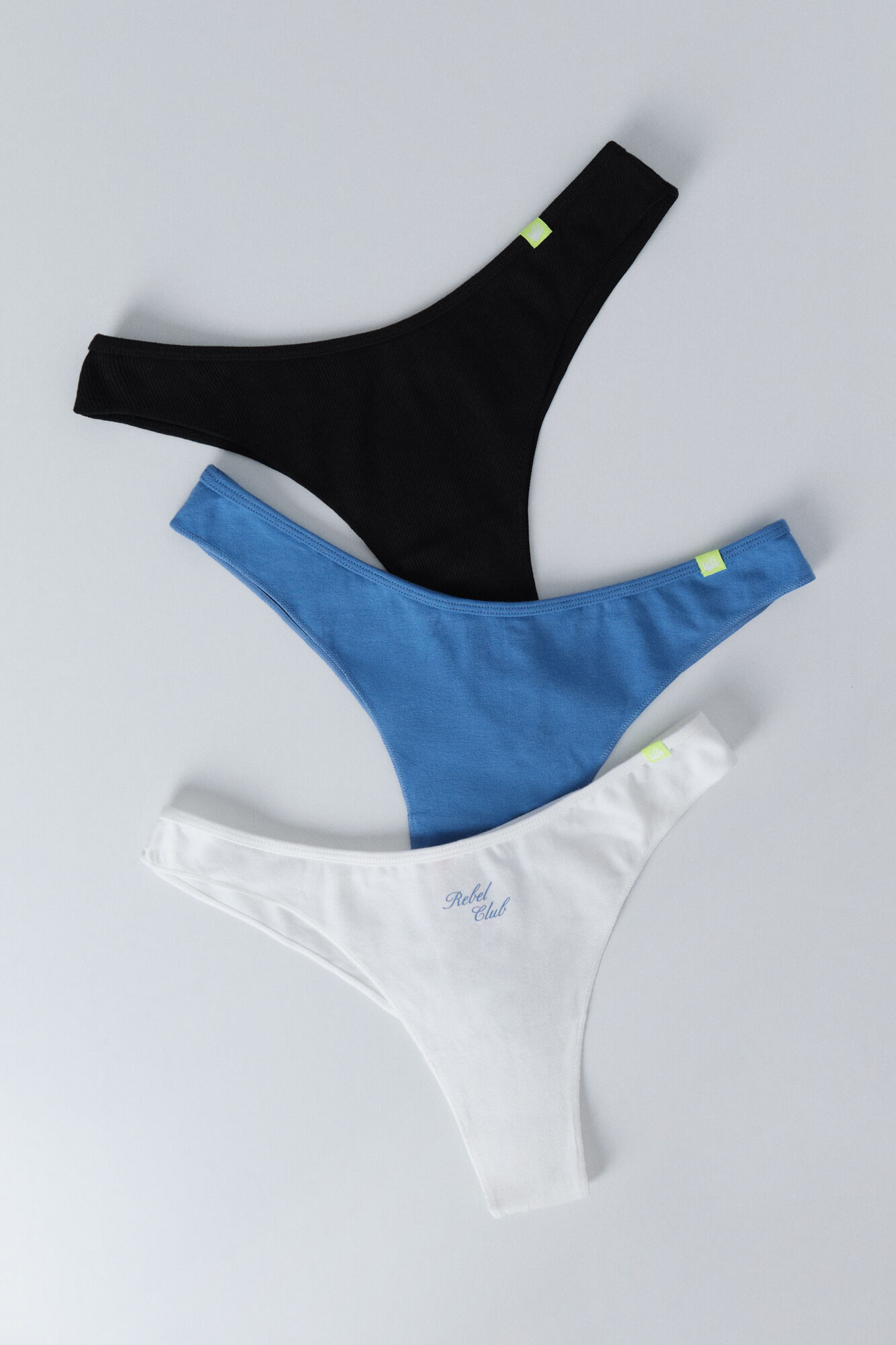 HI&BYE Pack of 3 Brazilian panties in blue, white, and black