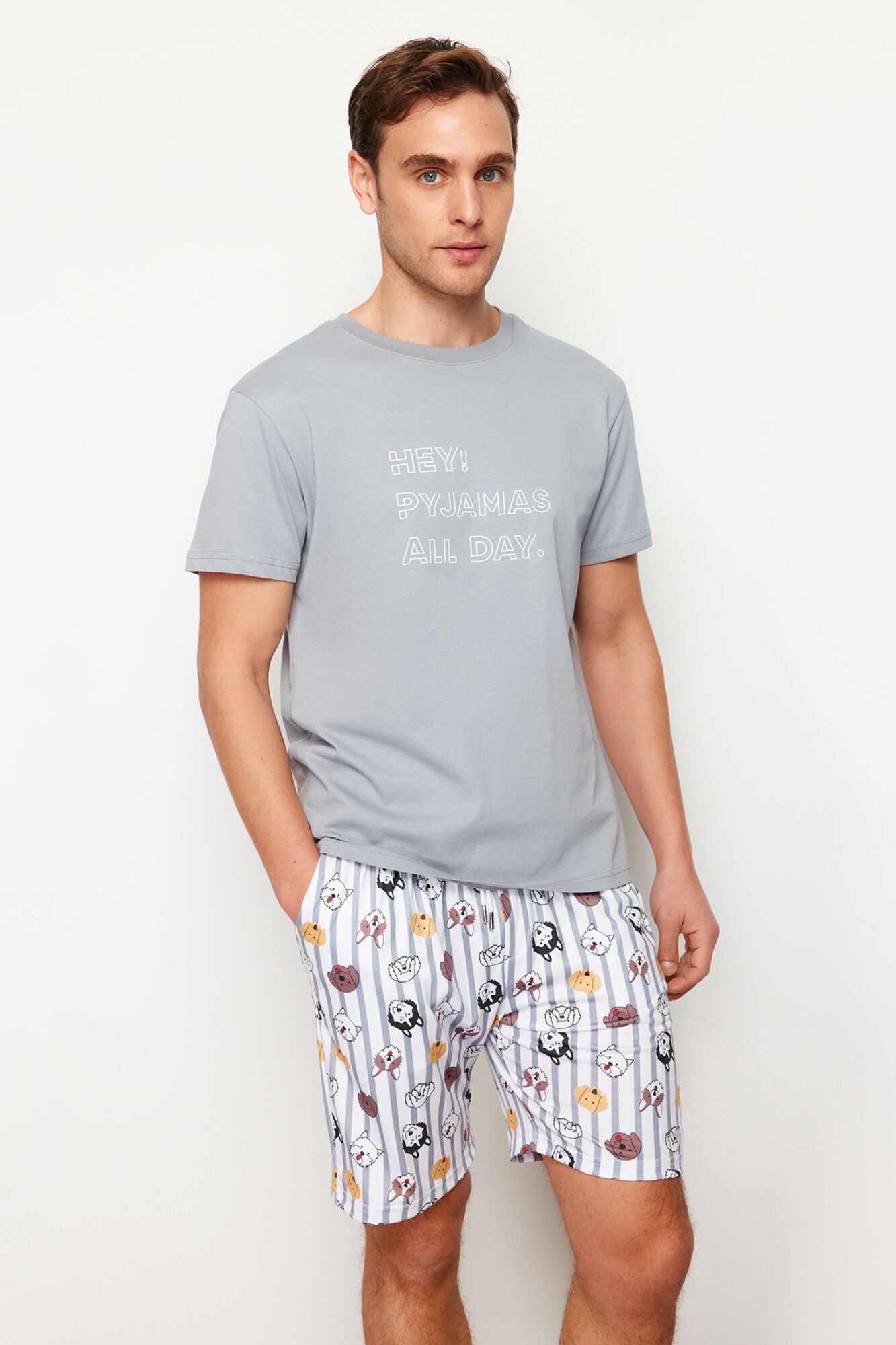 Trendyol Conjunto de pijama curto de riscas e animais