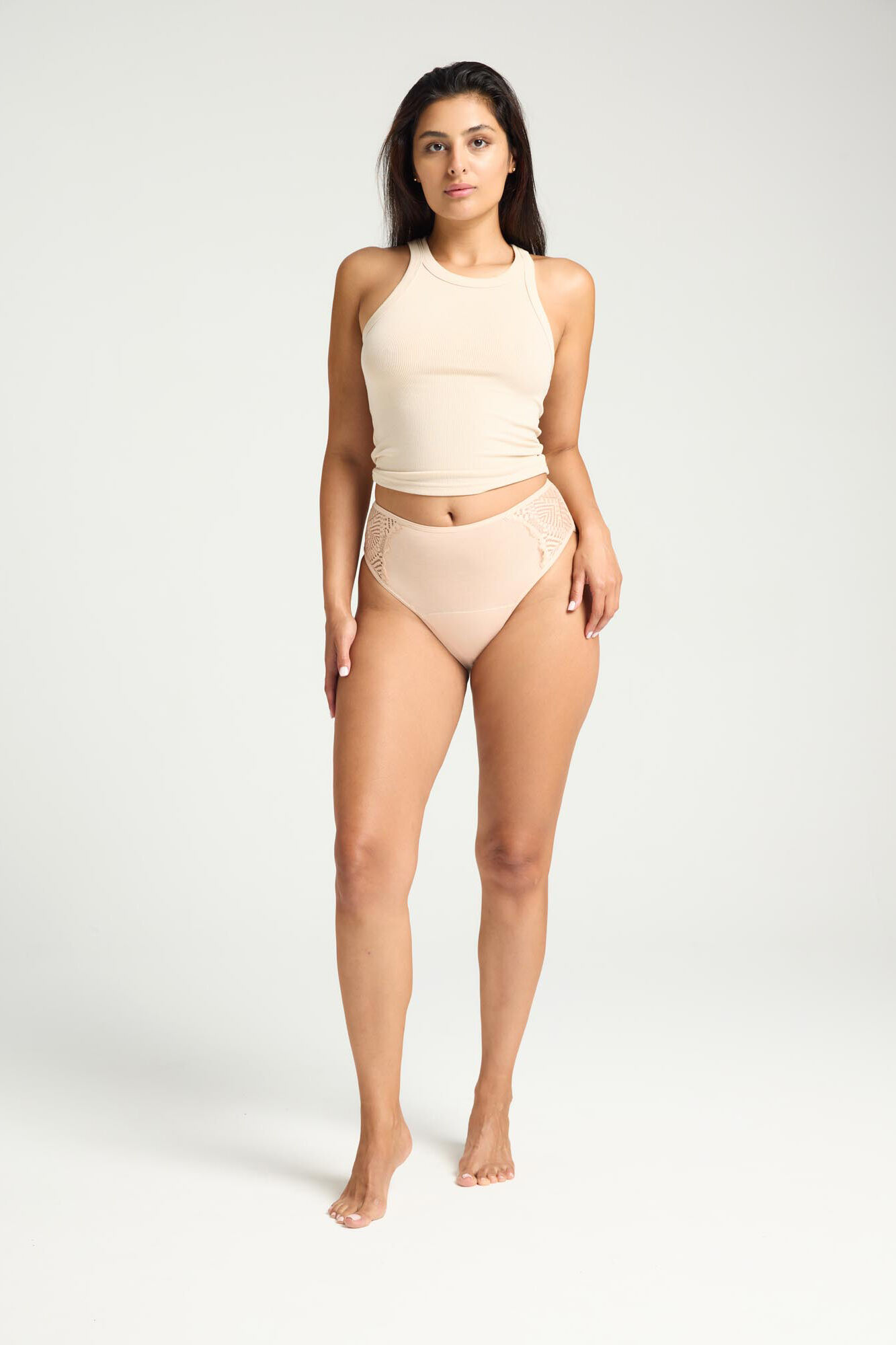 Modibodi Bambusz női als&oacute; menstru&aacute;ci&oacute;s csipke k&ouml;zepes &eacute;s bős&eacute;ges nedvsz&iacute;v&oacute; k&eacute;pess&eacute;ggel