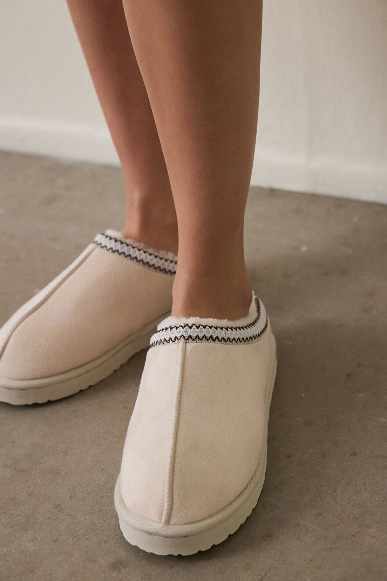 Penti Zapatillas de casa Hannah con detalles bordados