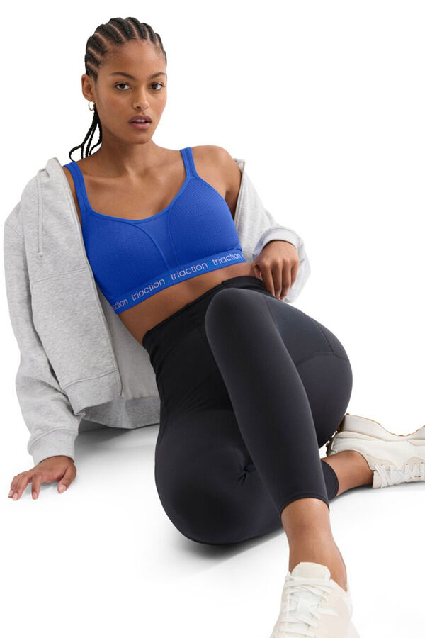 Triumph Szivacsos magas tart&aacute;s&uacute; sportmelltart&oacute; k&eacute;k