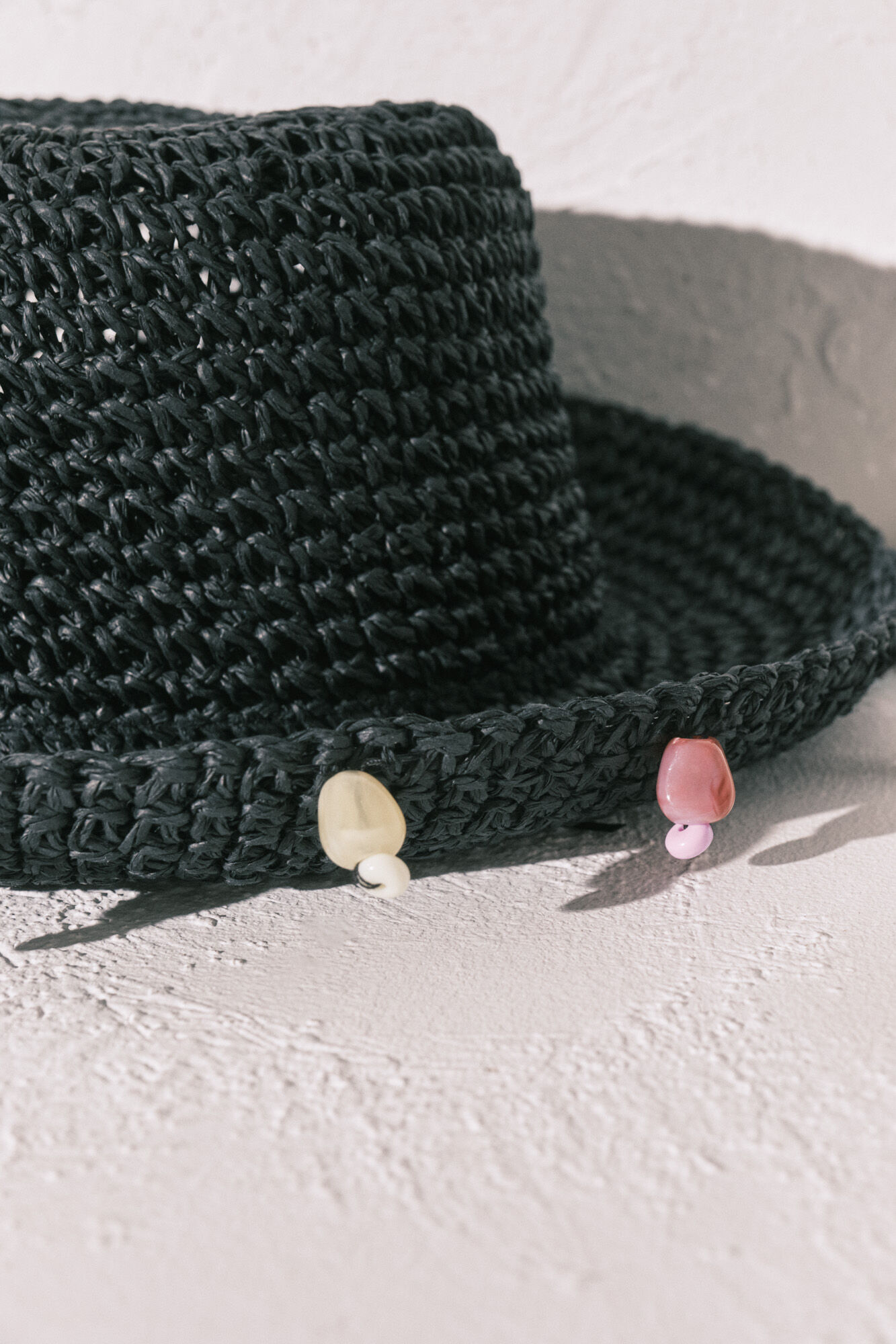 Women'secret Sombrero bucket crochet negro