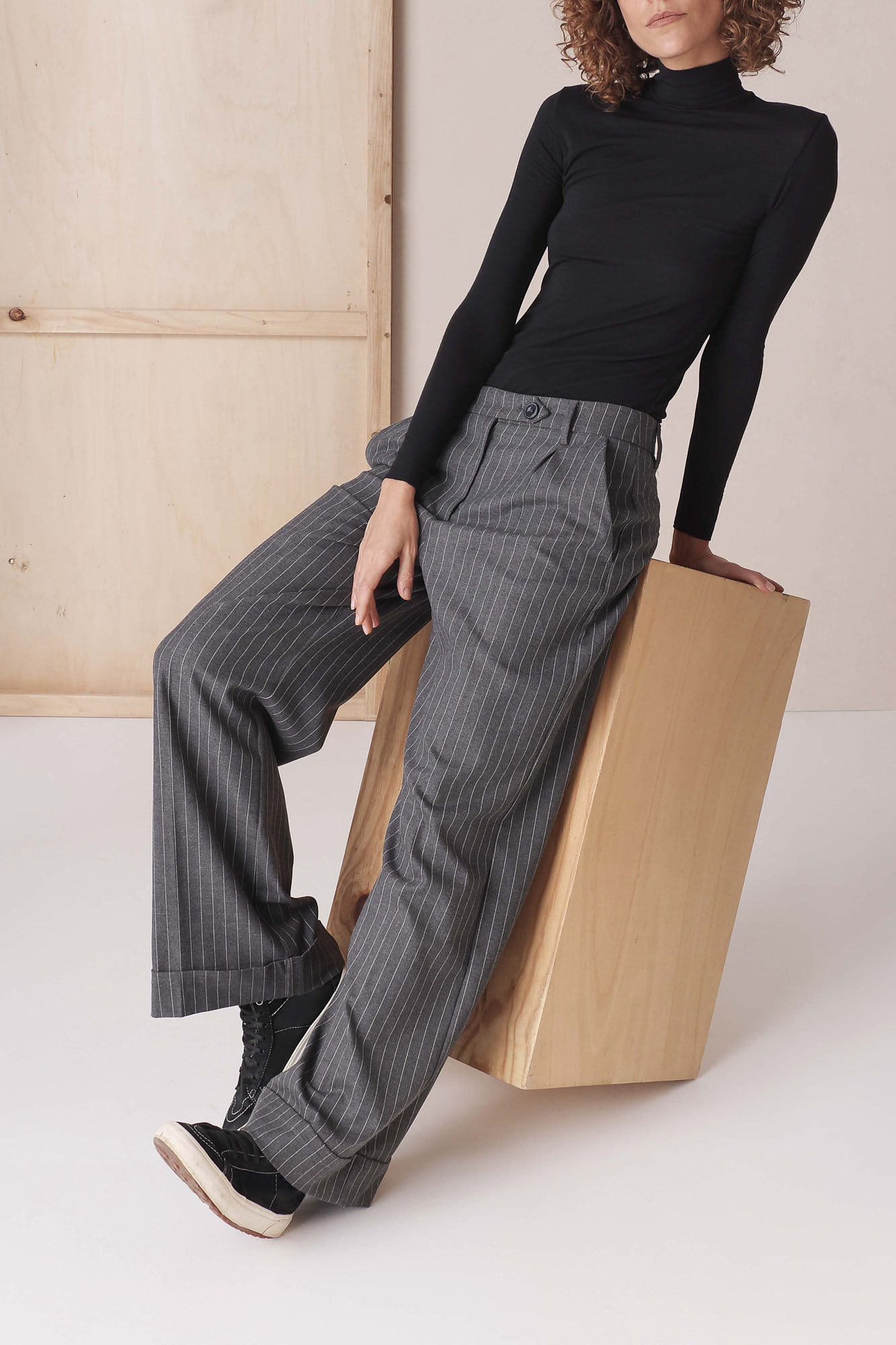 Cotonella Camiseta de cachemira negra de manga larga con cuello alto&nbsp;&nbsp;