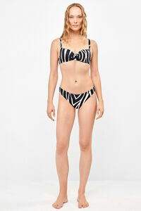 Gisela Braga bikini estampada animal print cebra