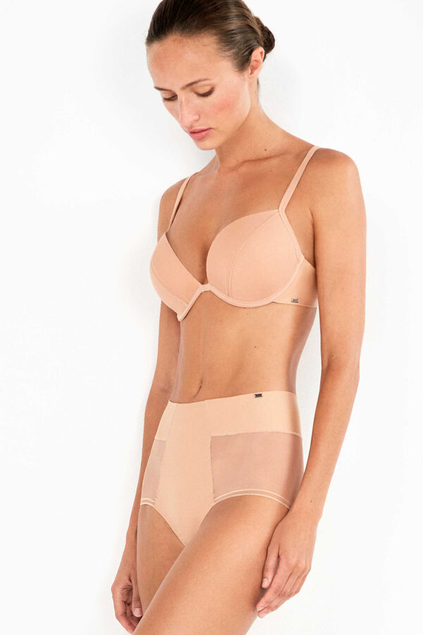 Gisela Braga alta invisible encaje nude