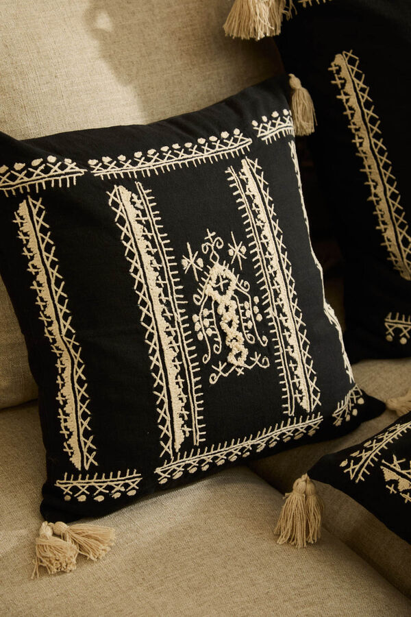 Calma House Capa de almofada quadrada com bordado cinza escuro Fret cinzento