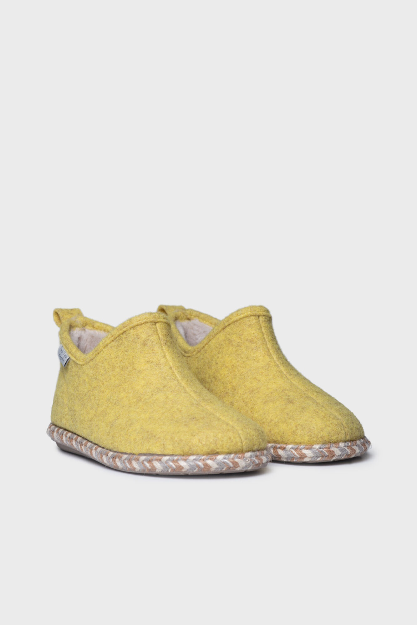Toni Pons Slipper abotinada  en fieltro