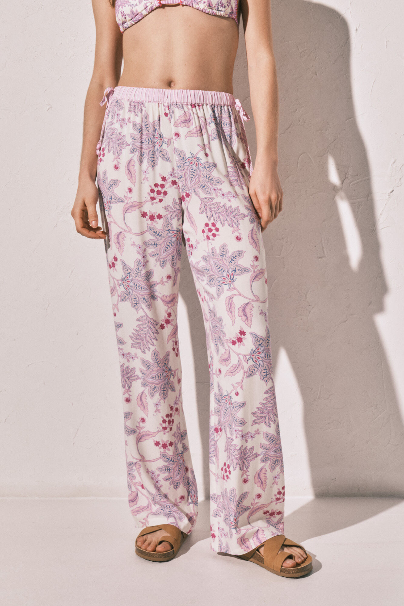 Women'secret Pantal&oacute;n largo estampado flores rosa