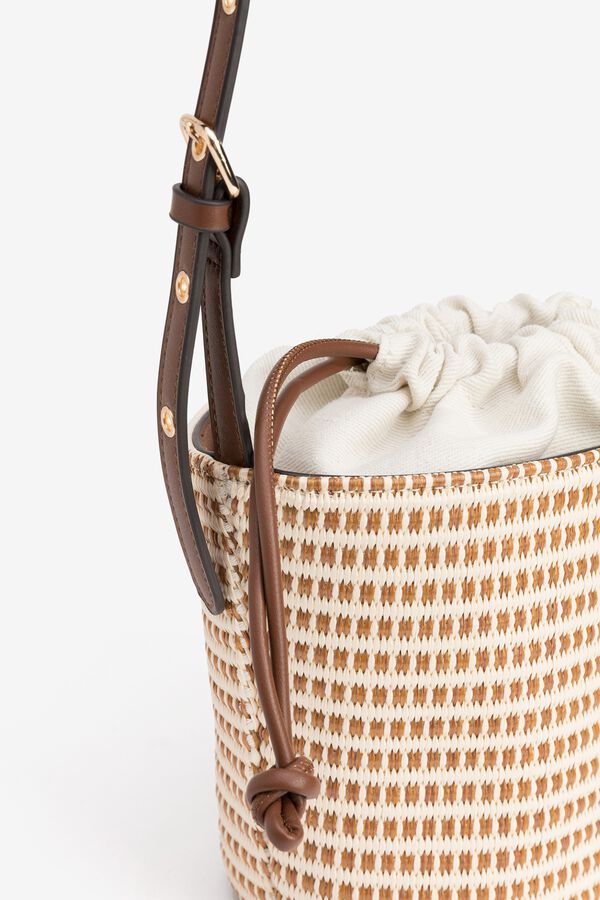 Vilanova Bolso bucket efecto paja bicolor nude
