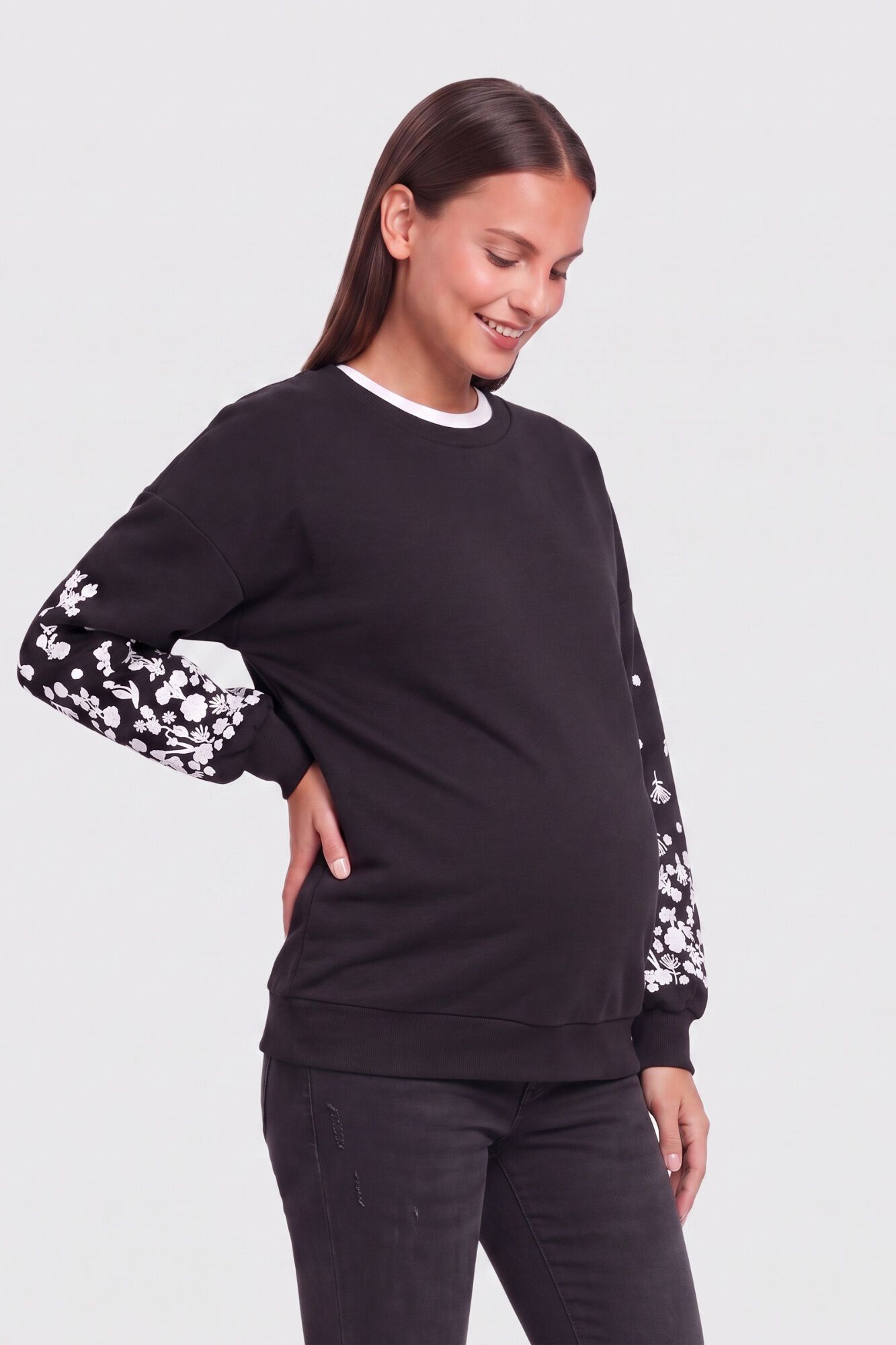Only Maternity Maternity sweatshirt with sleeve detail