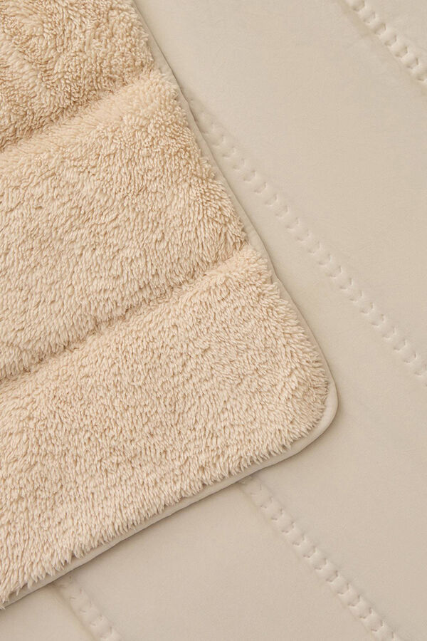 Textura Reversible microfibre and faux shearling duvet beige