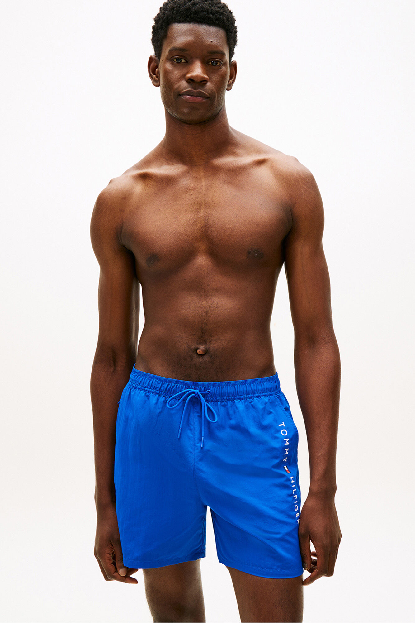 Tommy Hilfiger Ba&ntilde;ador hombre inscripci&oacute;n lateral