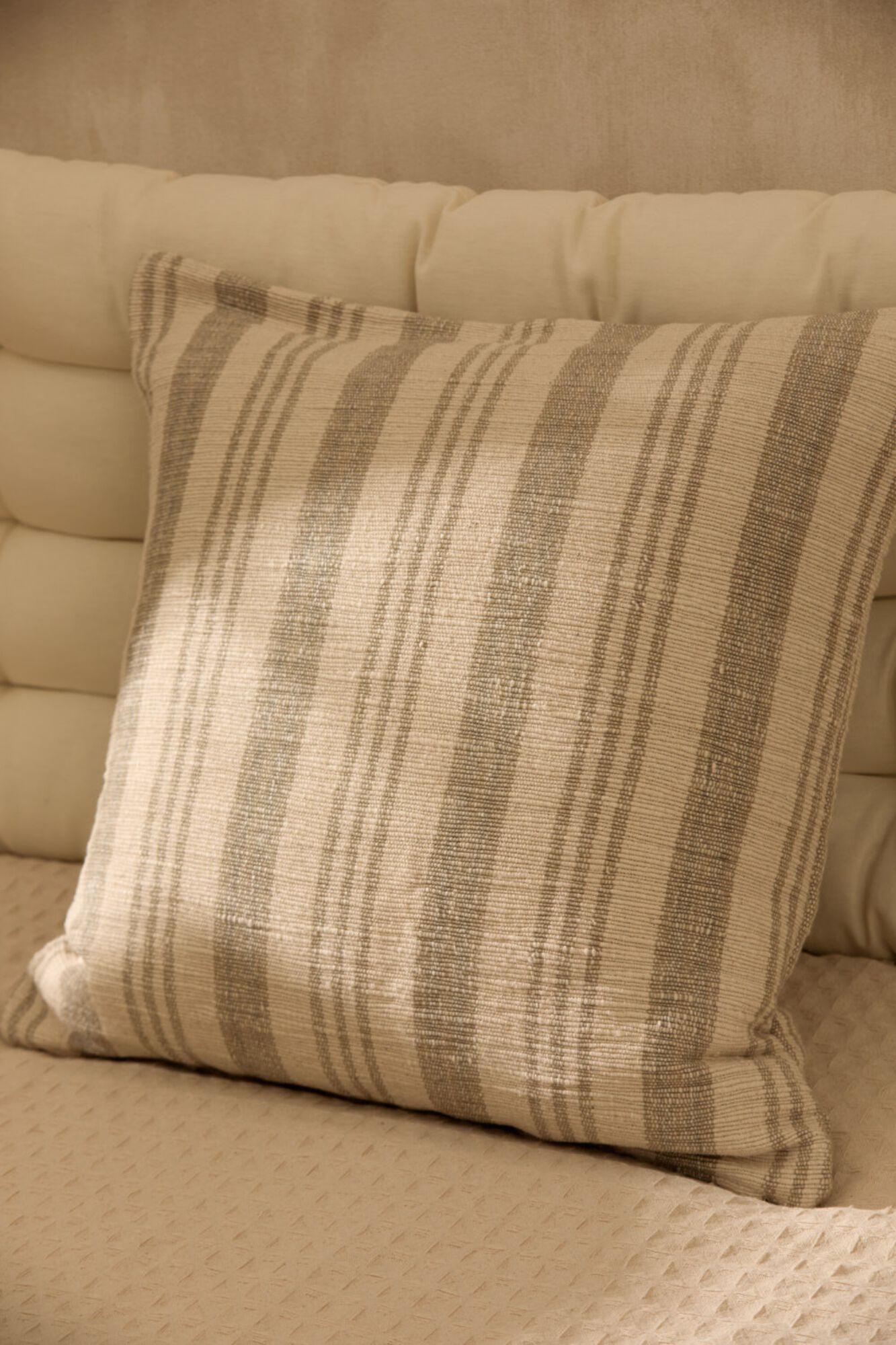 Calma House Funda coj&iacute;n de algod&oacute;n de 60x60