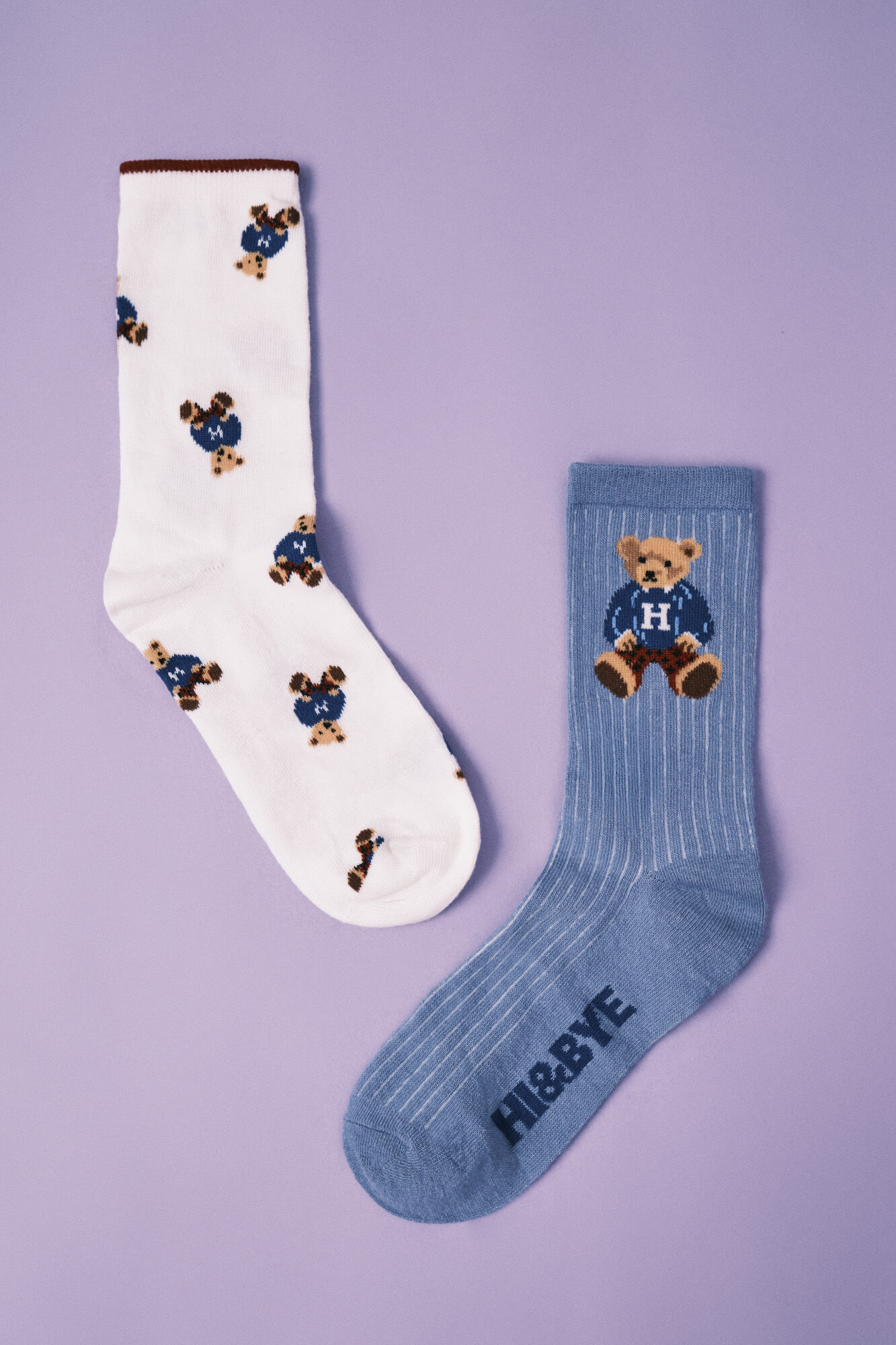 HI&BYE Lot de 2 chaussettes bleu et beige ourson