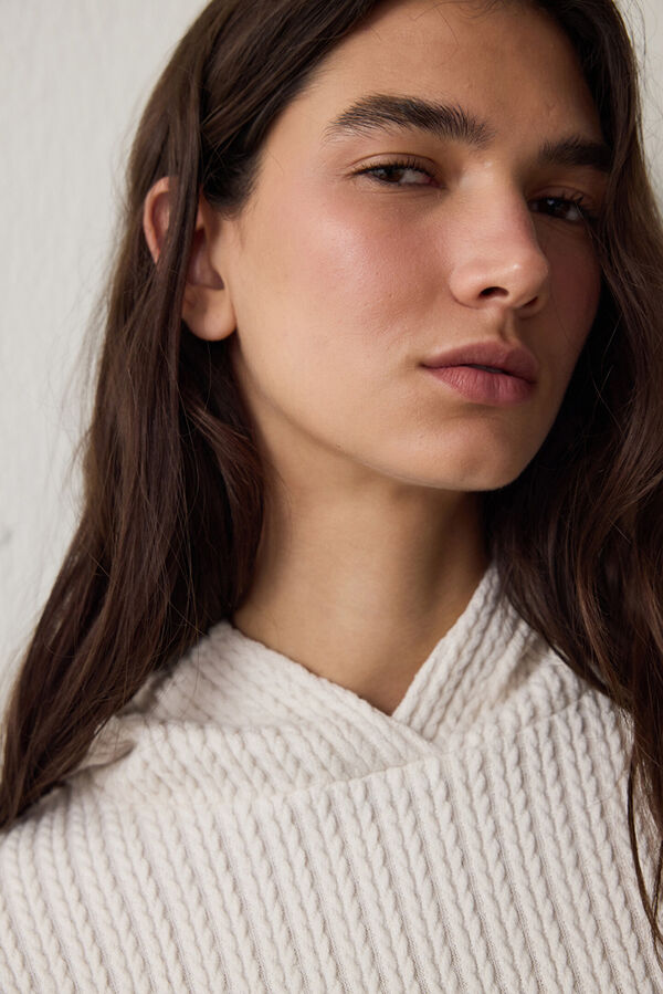 Penti Sudadera con capucha de punto trenzado. beige