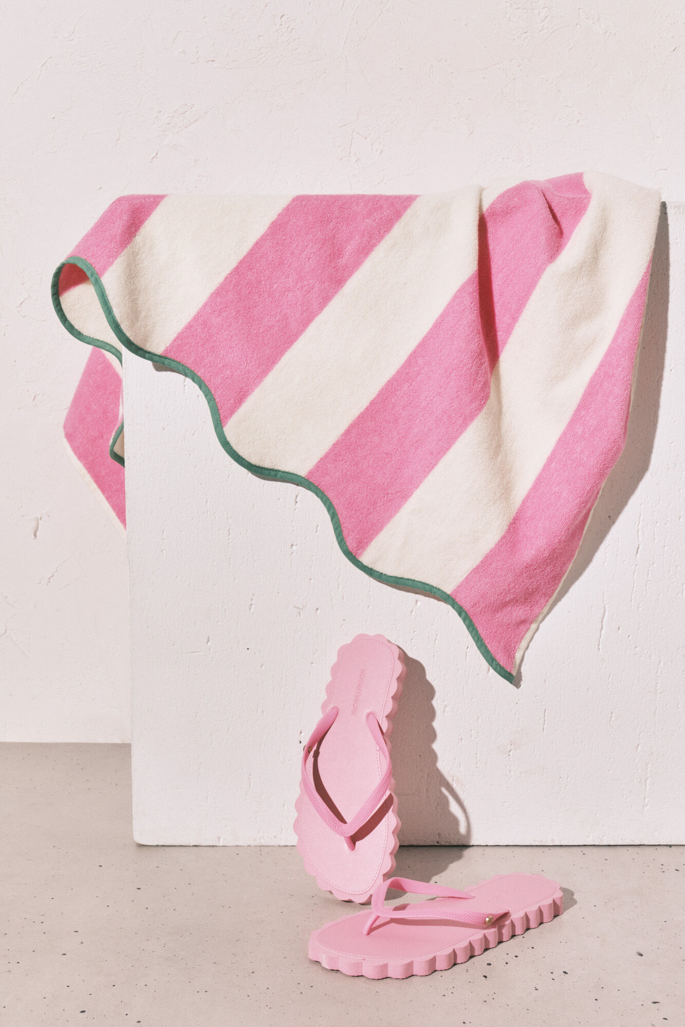 Women'secret 100% cotton striped towel