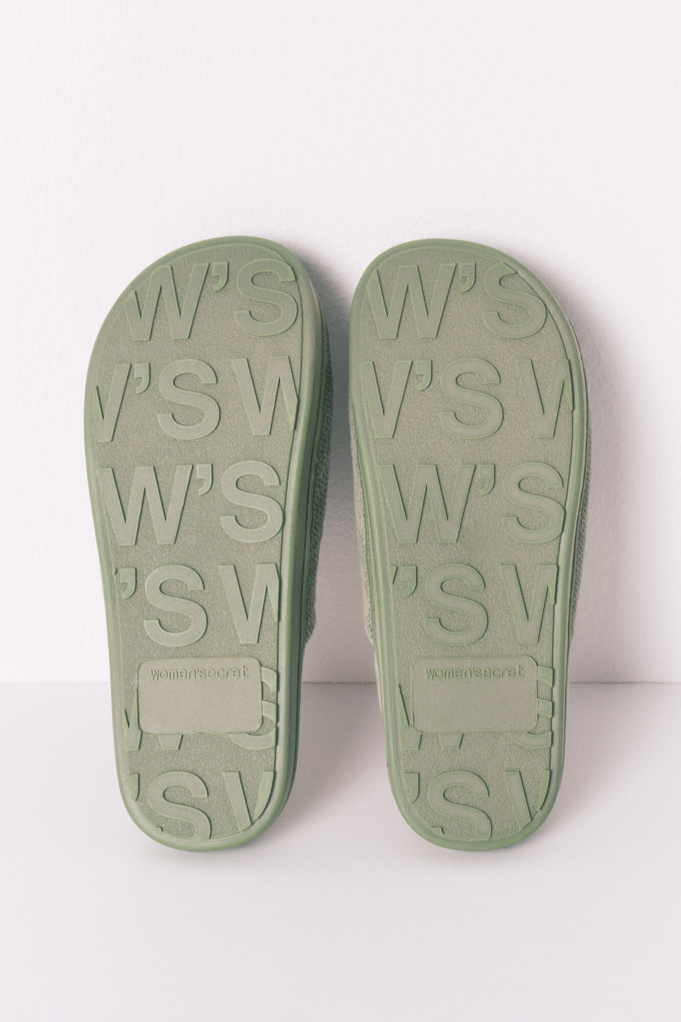 Women'secret Chinelos de quarto c&aacute;qui escuros do Snoopy