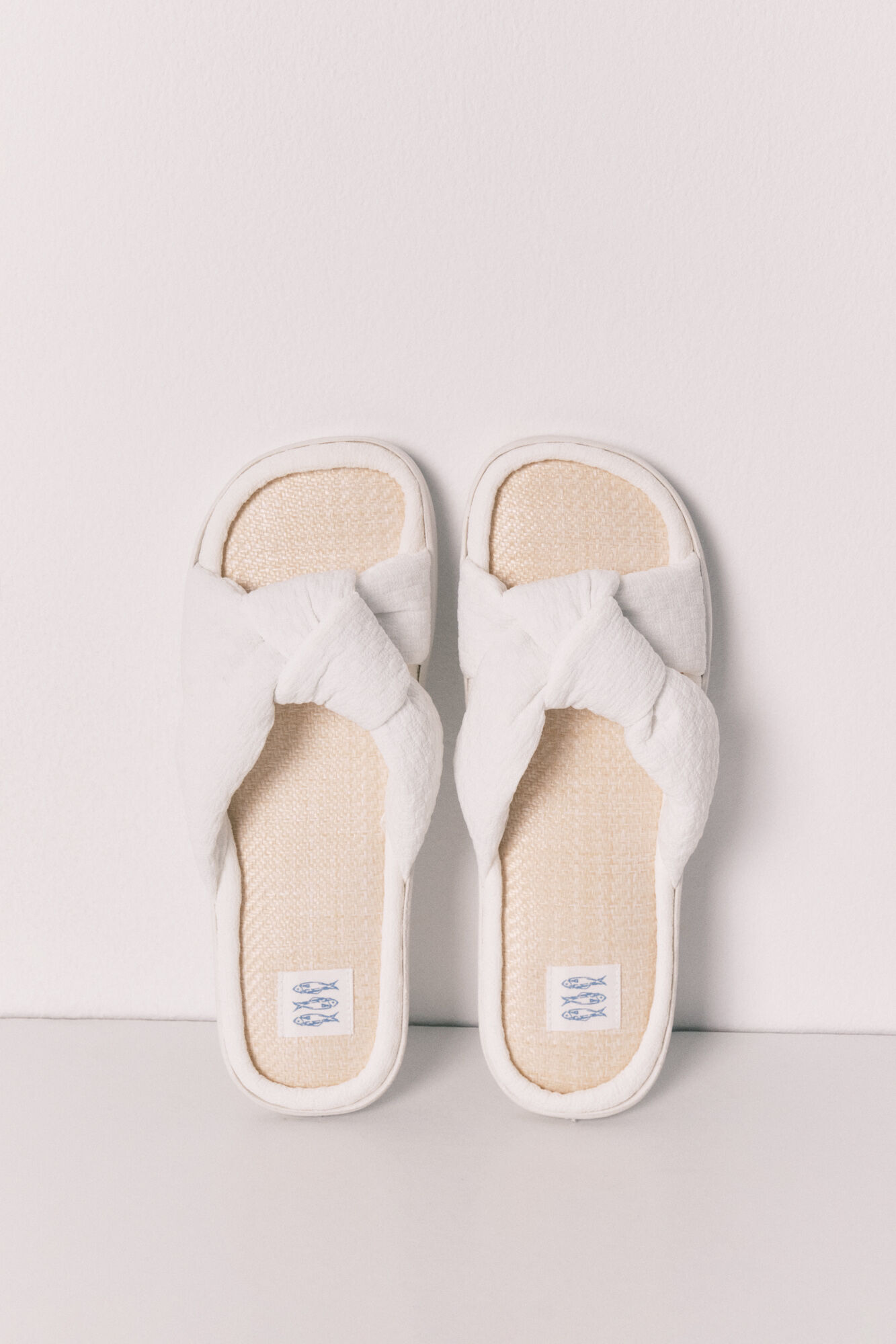 Women'secret Knot and raffia sandals