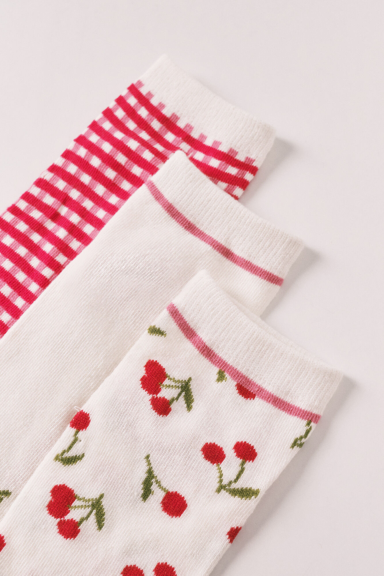 Women'secret Pack 3 calcetines cortos estampados cerezas rojo