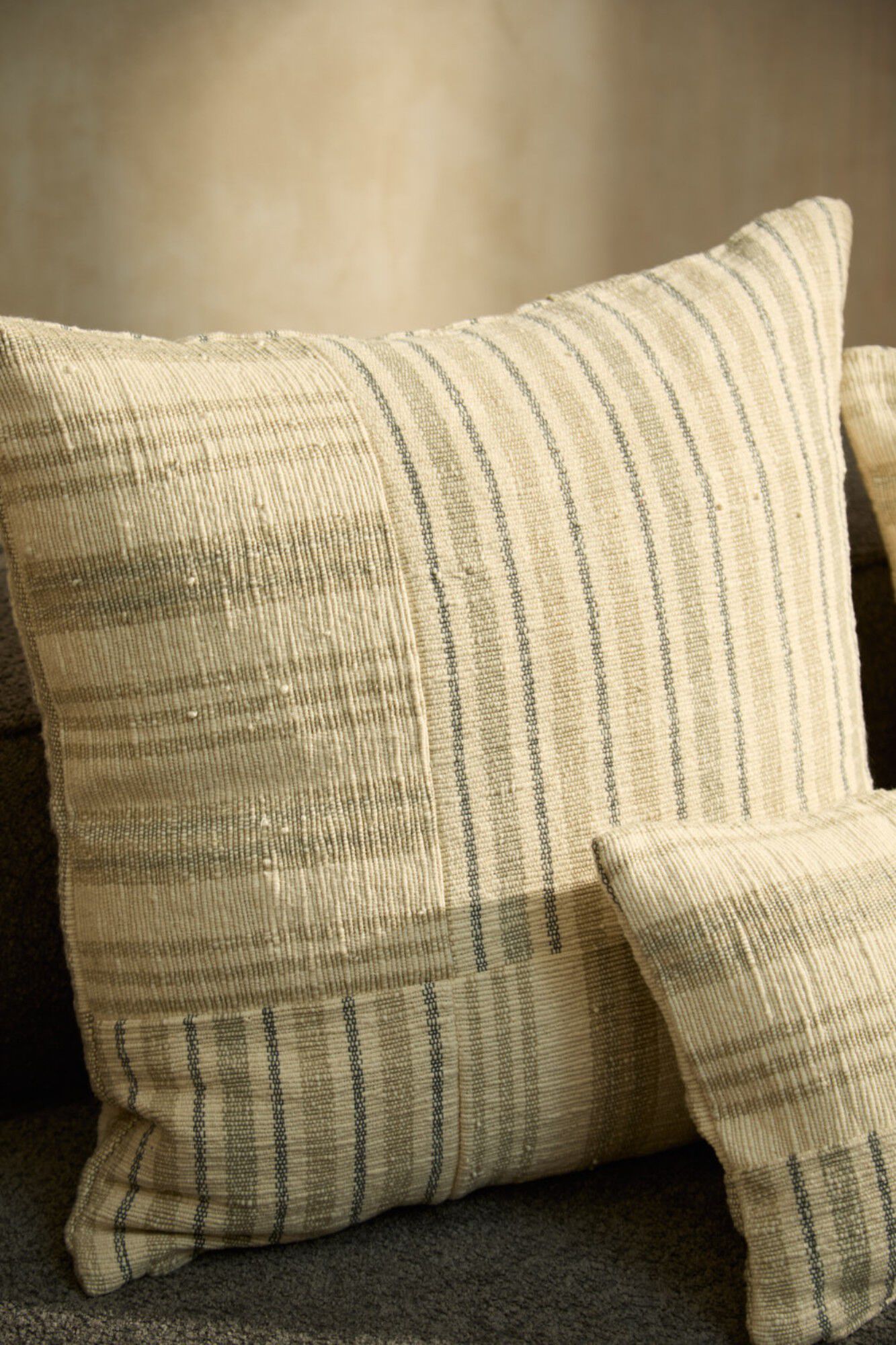 Calma House Grauer Kissenbezug Bacoli