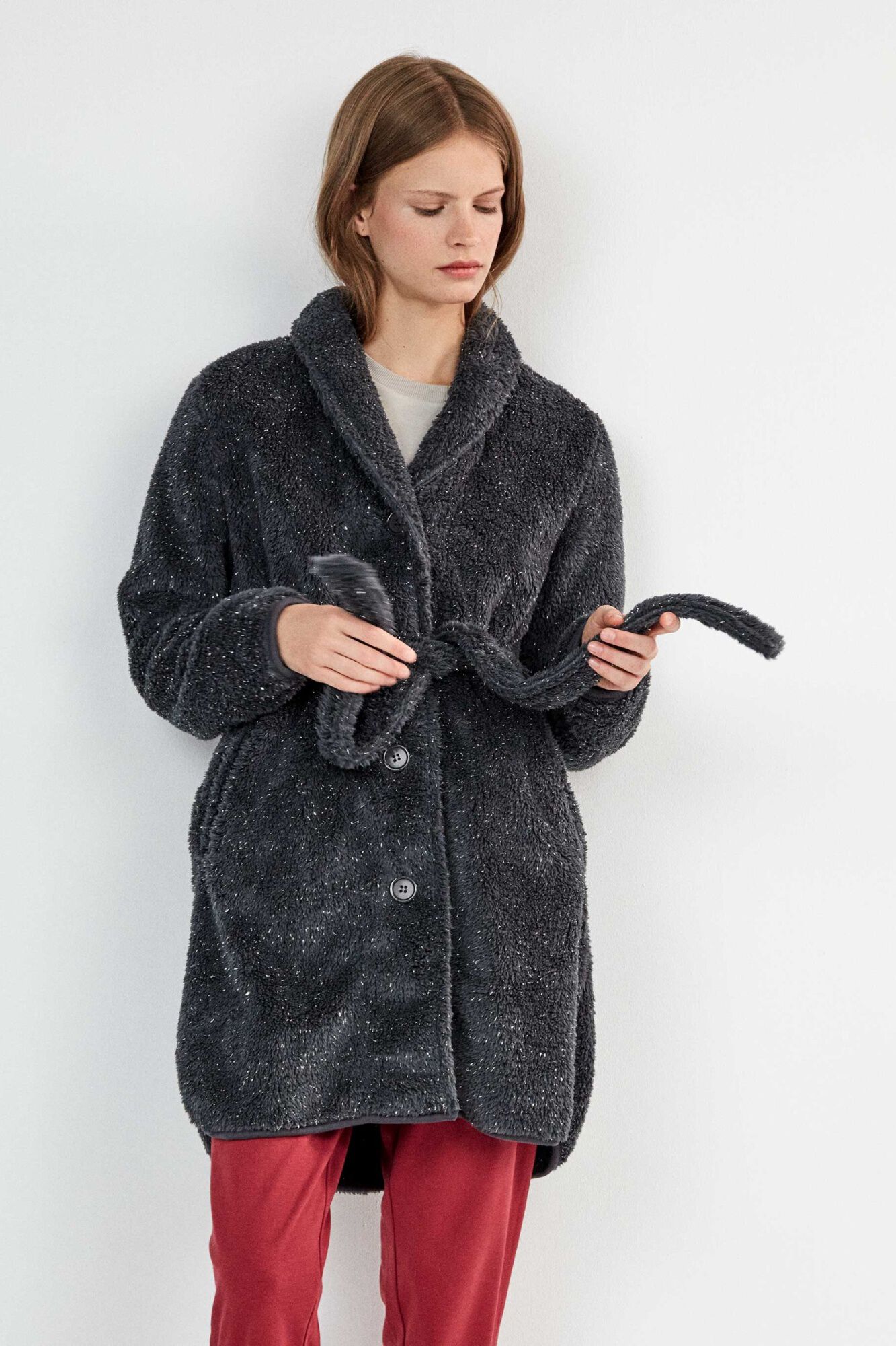 Gisela Lurex detail smoking collar robe