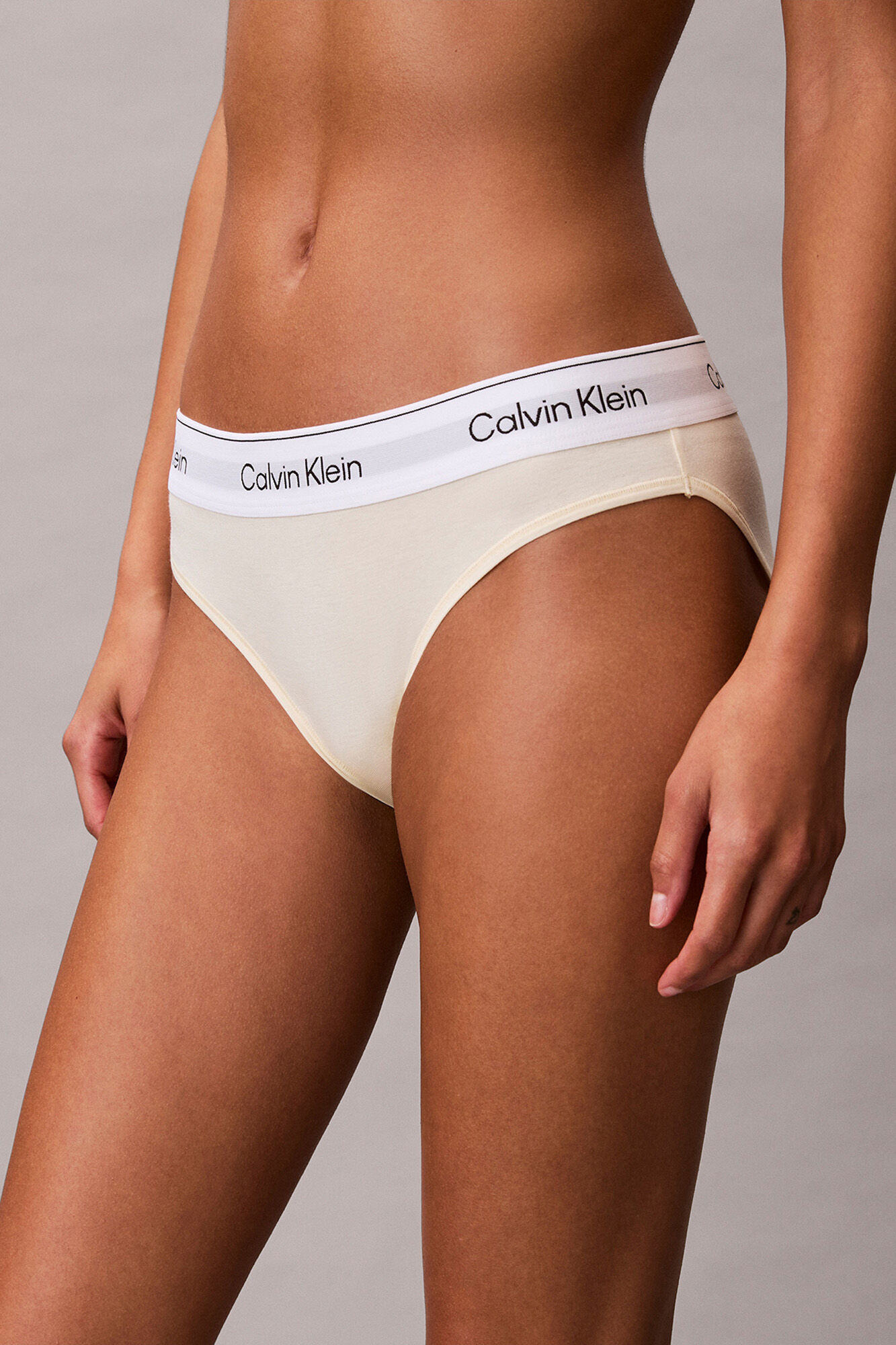 Calvin Klein Braga individual de mujer