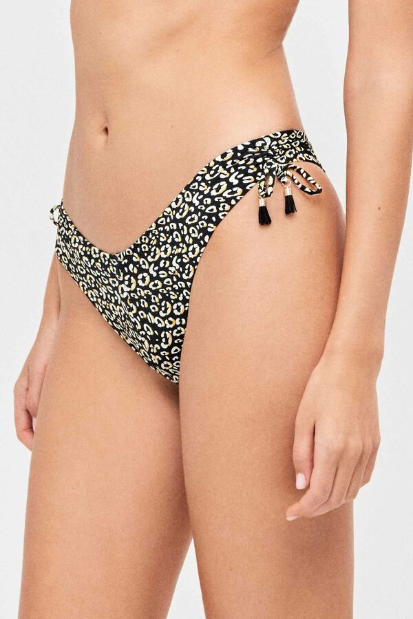 Gisela Brazilian Bikini-Slip mit V-Schnitt Wei&szlig;