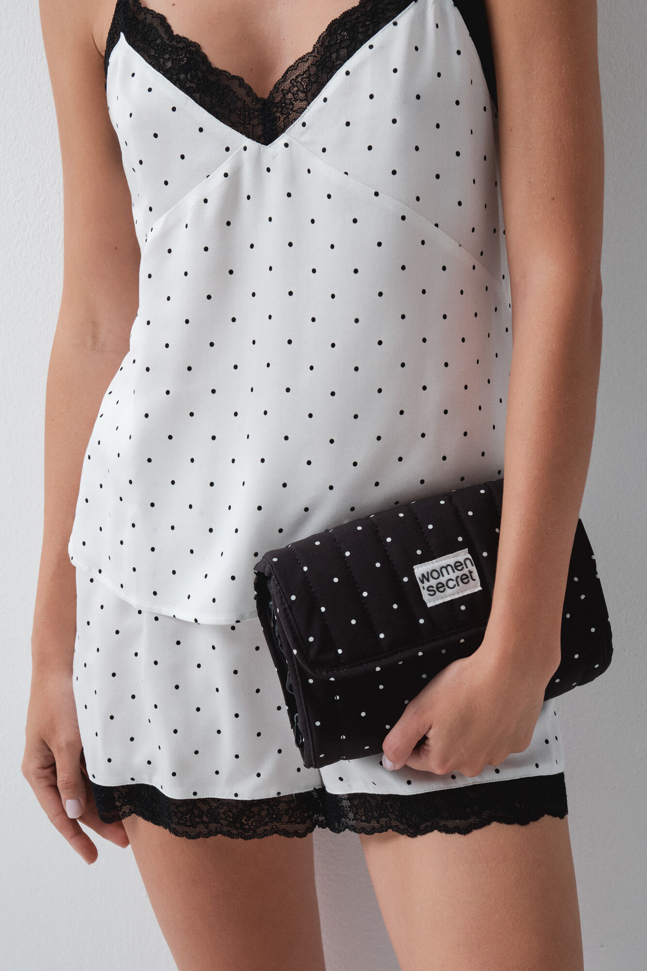 Women'secret Black polka-dots vanity case wallet pack