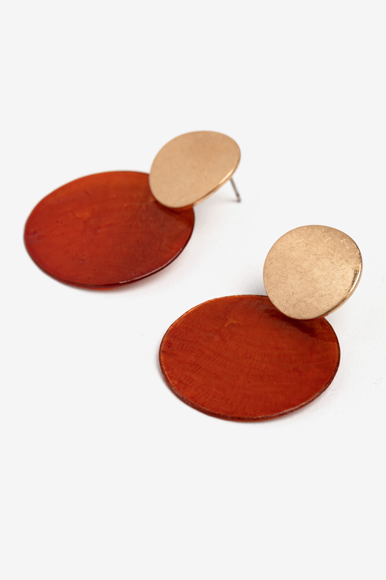 Vilanova Pendientes con colgante de n&aacute;car