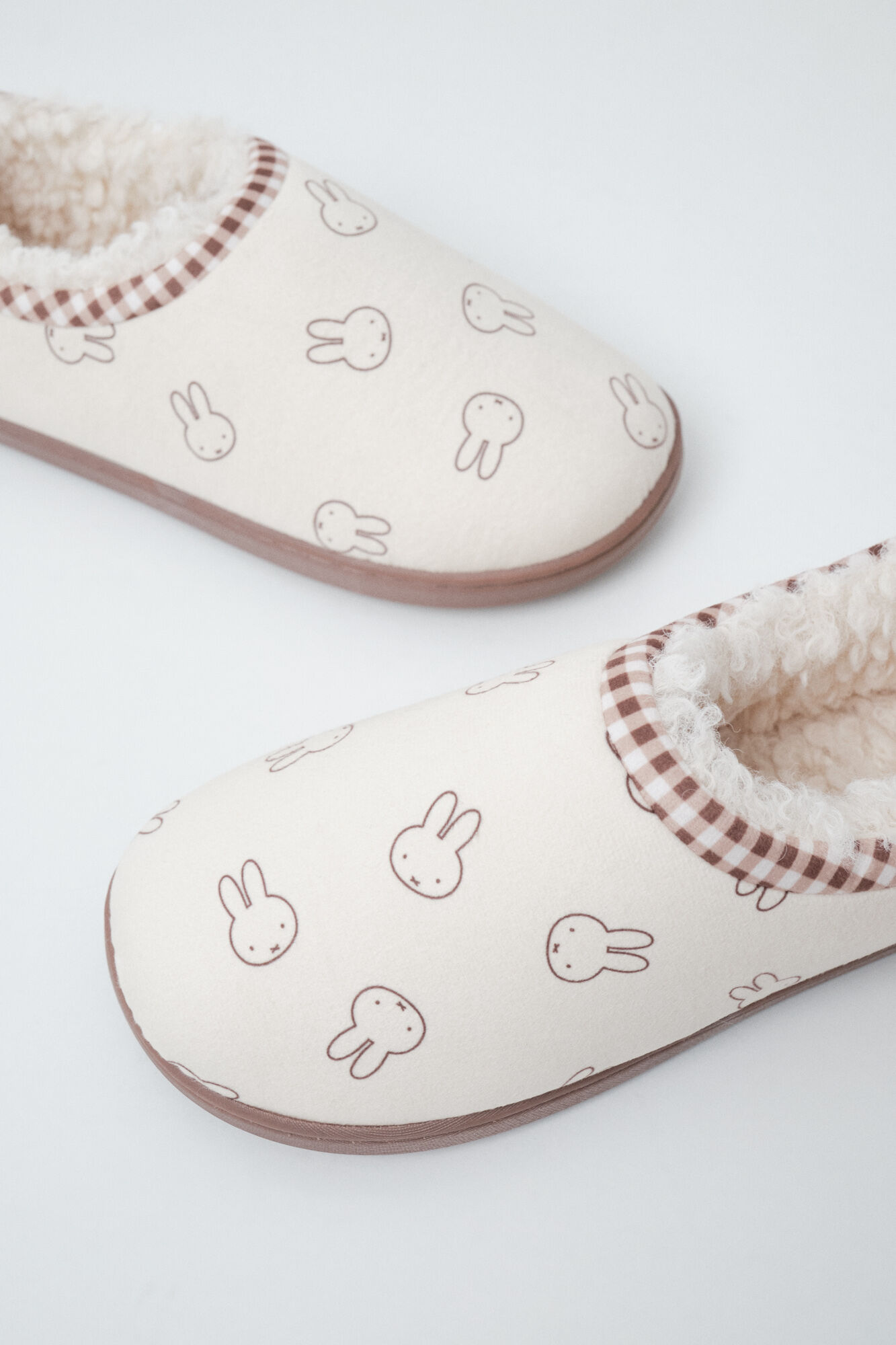 Women'secret Miffy closed slippers