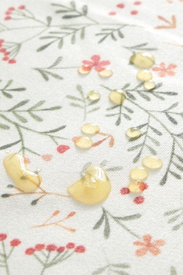 Textura Floral round resin-coated stain-resistant tablecloth printed
