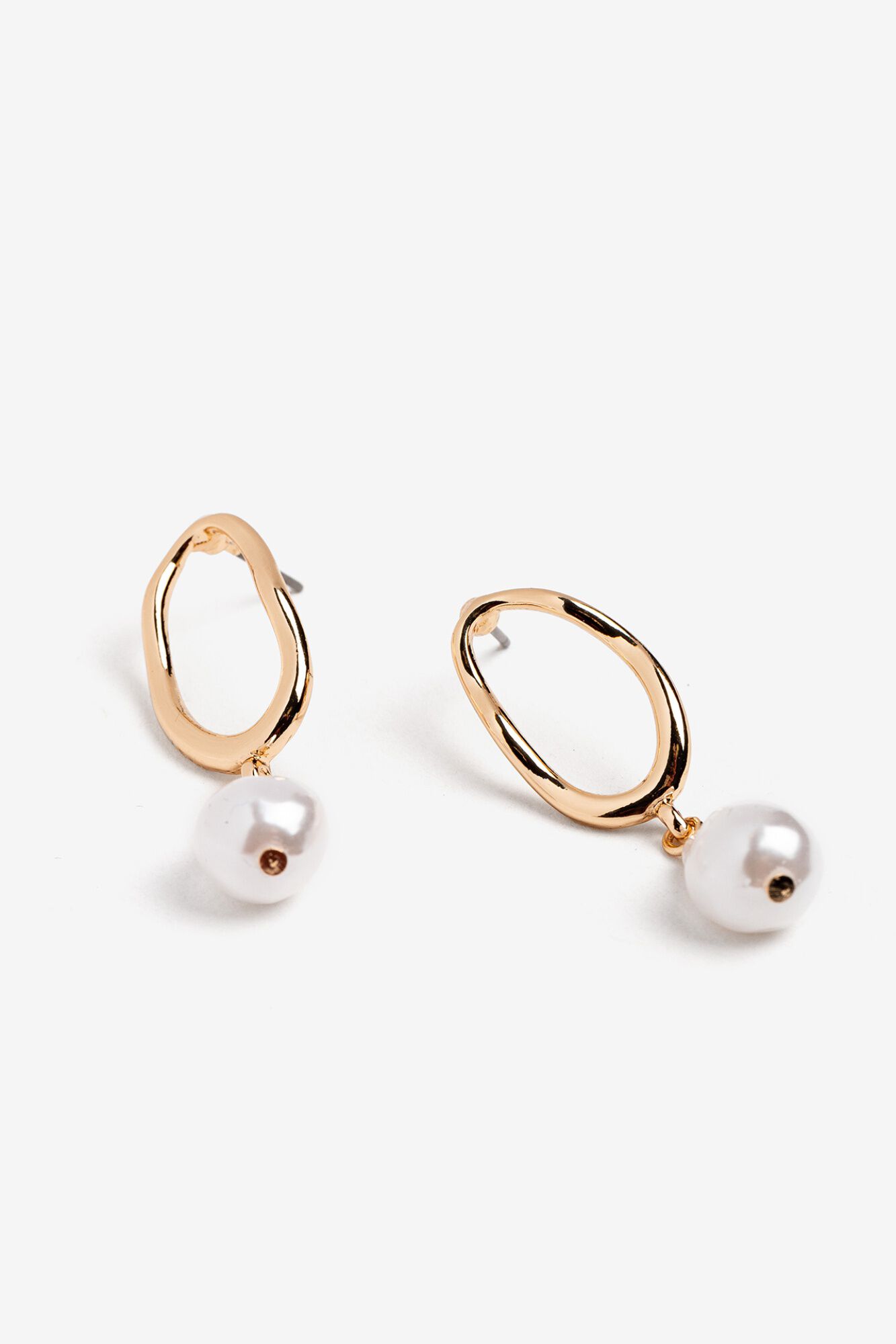 Vilanova Pendientes dorados con perlas