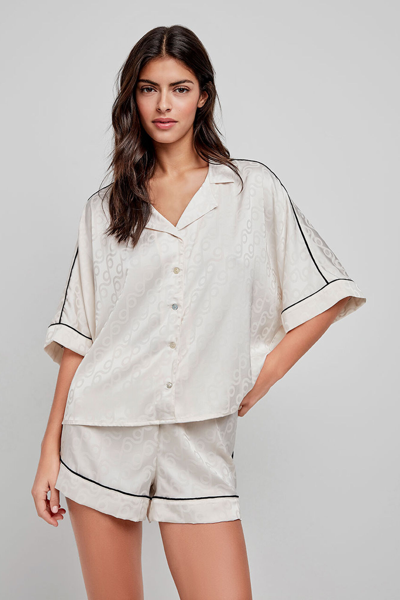 Gisela Pijama corto camisero beige