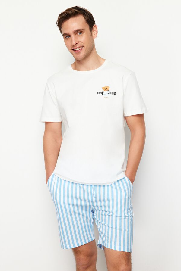 Trendyol Conjunto de pijama corto rayas marfil