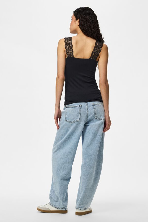 Pieces Top with lace detail black