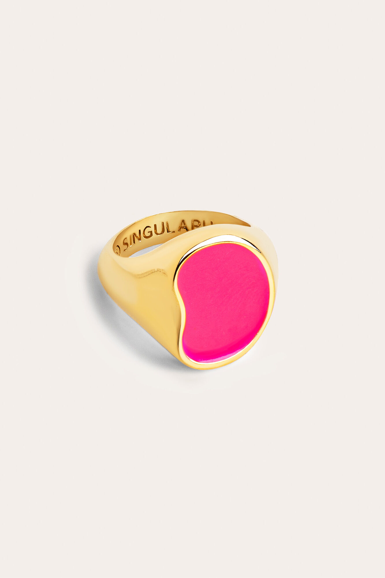 Singularu Ring Signet Bean Neon Pink Enamel Gold