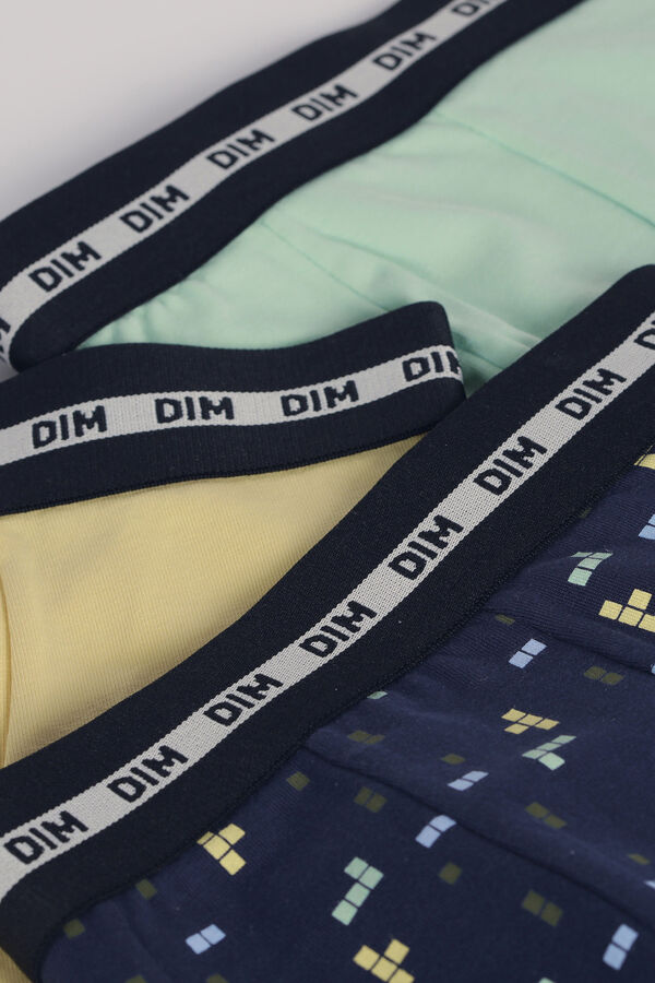 DIM Pack of 3 boys' boxers with a fashionable and stylish print printed