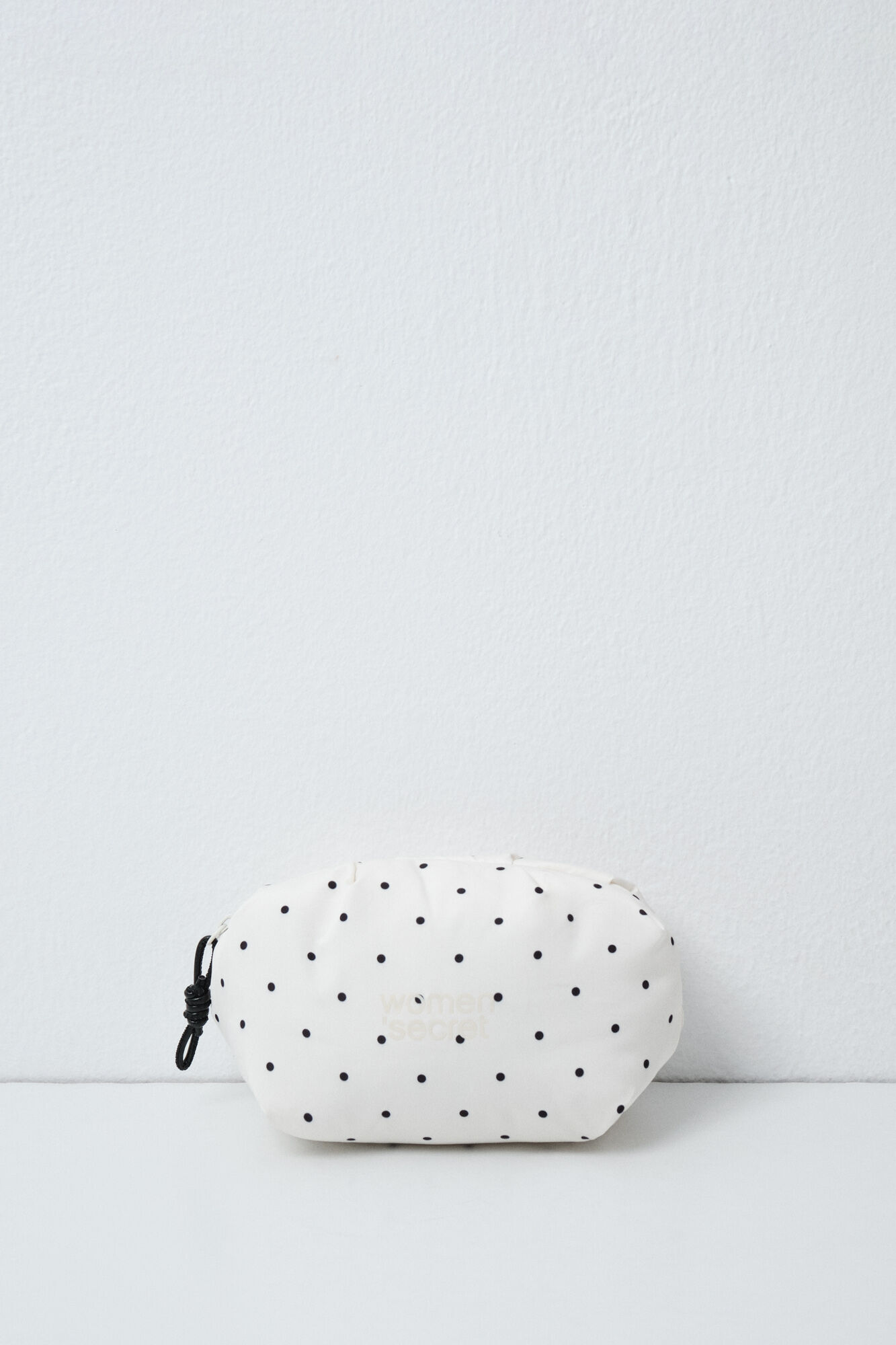 Women'secret White polka-dot puffer small vanity case