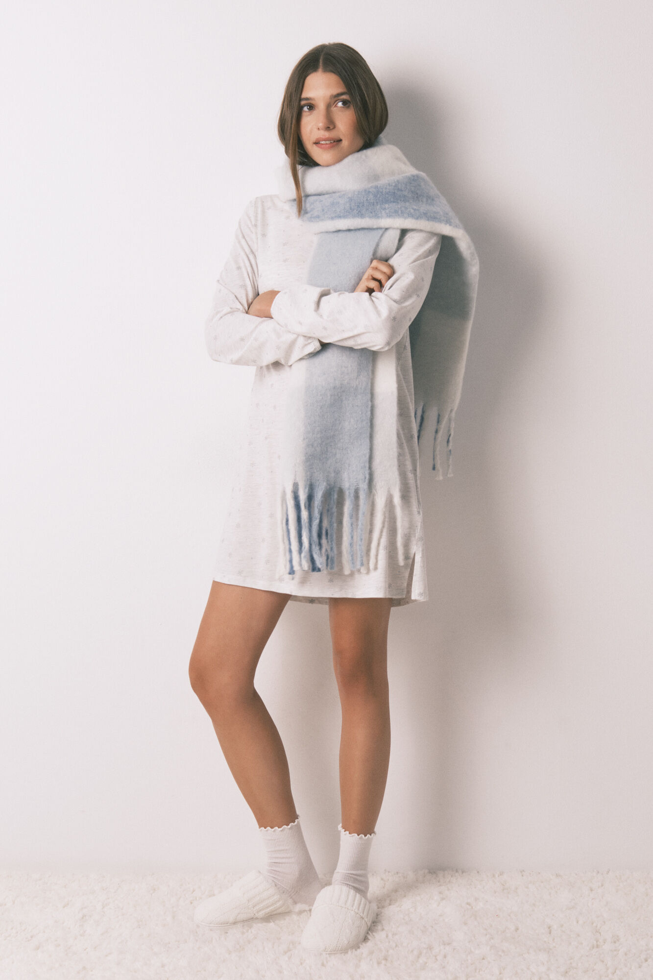 Women'secret Kratka spavaćica od 100% pamuka sa sivim &scaron;ljokicama