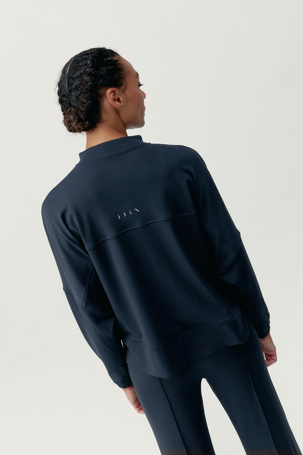 Born Living Yoga Leila-Jacke Schwarz